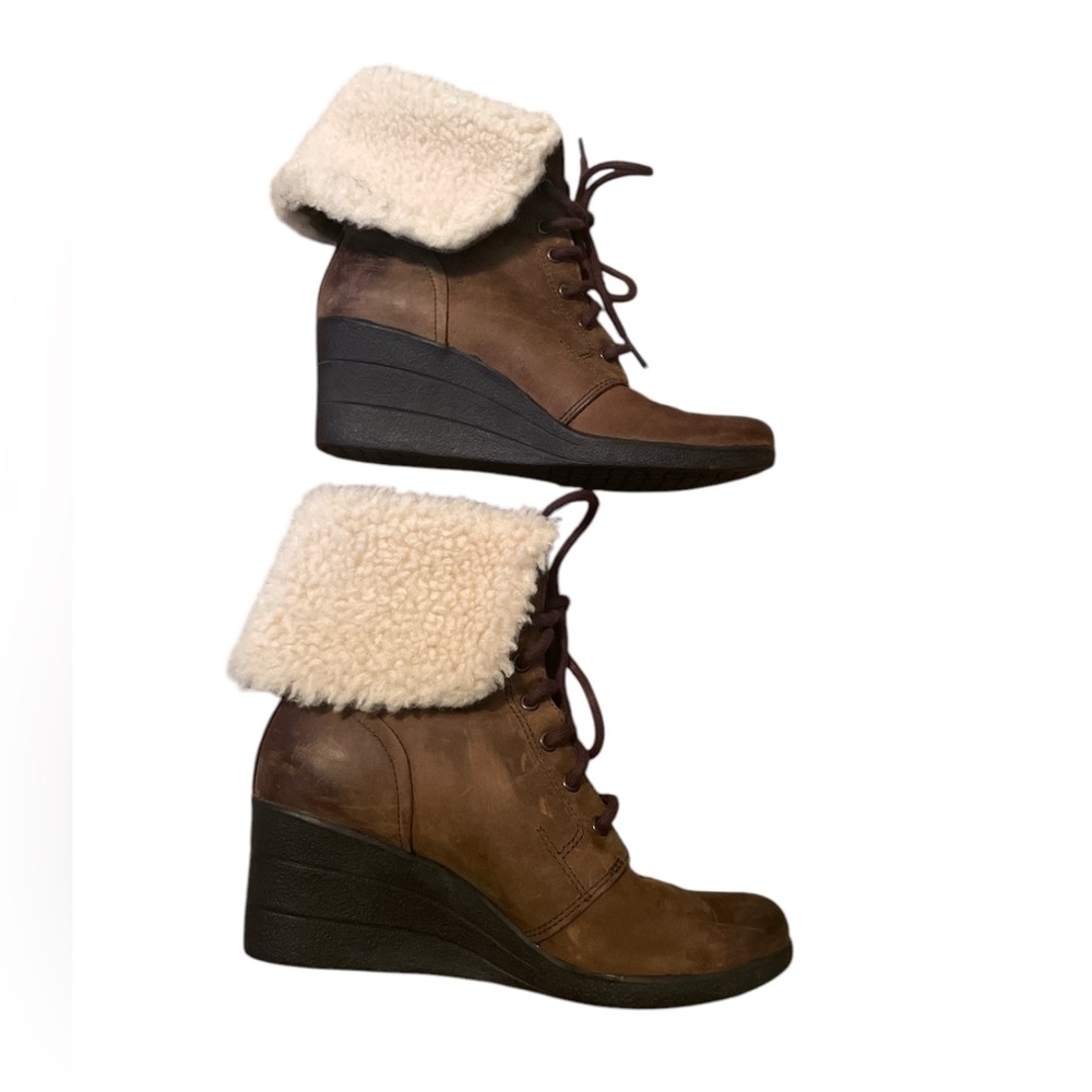 UGG Zea Wedge Boot waterproof size 7